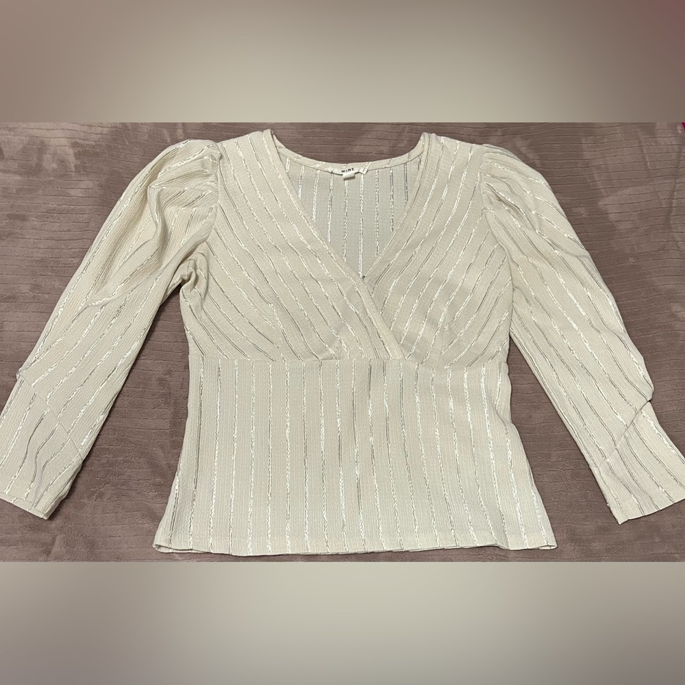 White/beige top